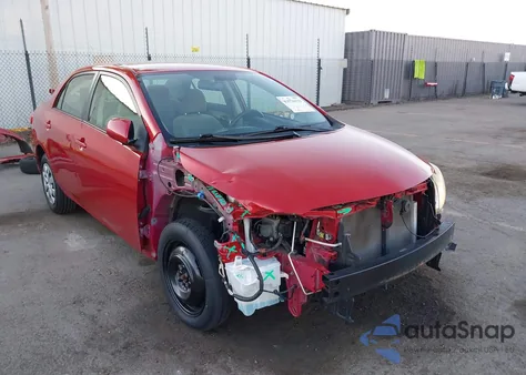 2011 Toyota Corolla Le z USA, uszkodzony, nr VIN JTDBU4EE8B9165611